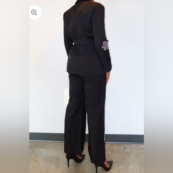 Rose Belted Suit - Picture 7 of 9